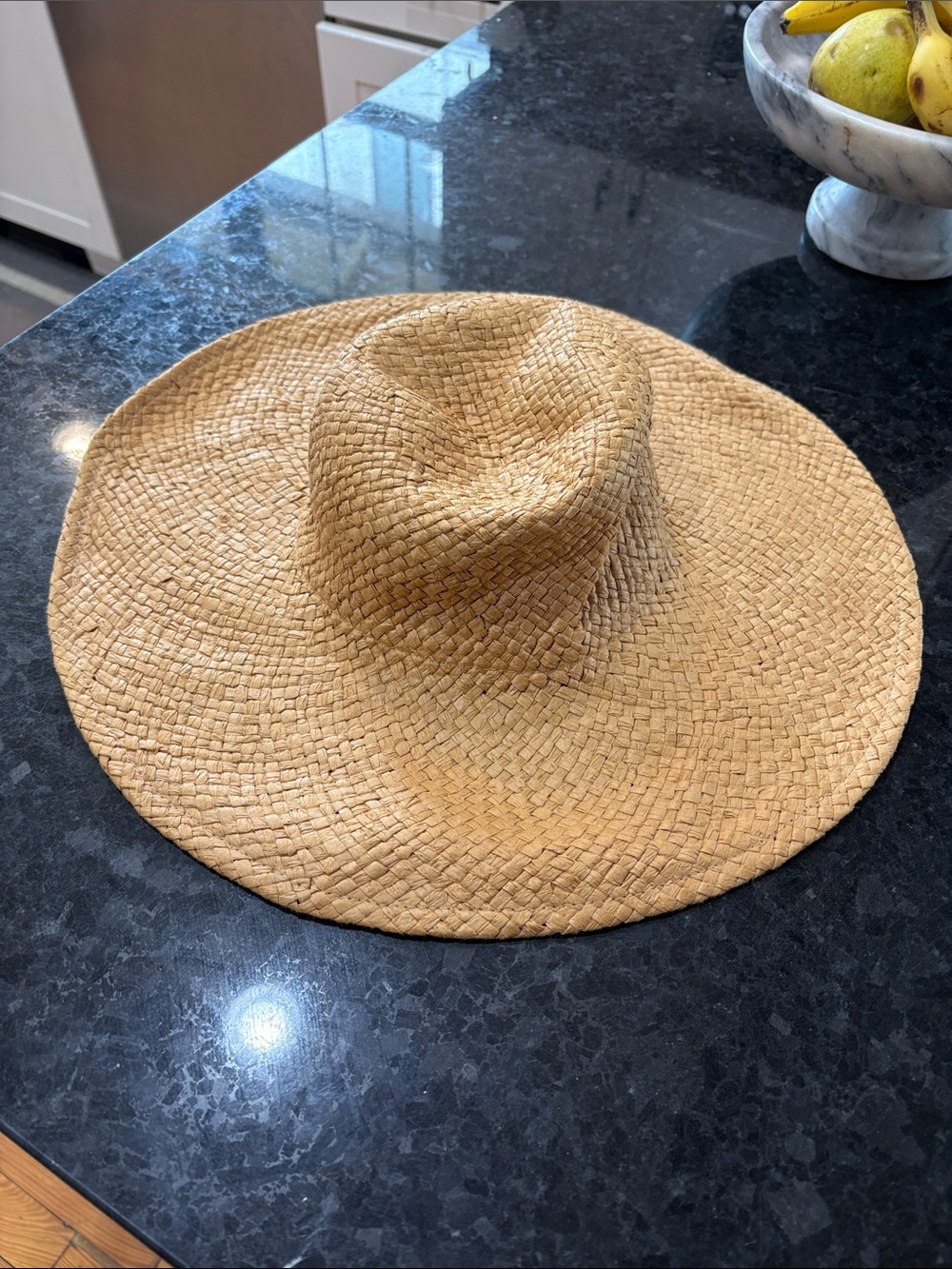 Classic Wide-Brim Straw Sun Hat - Natural Tan